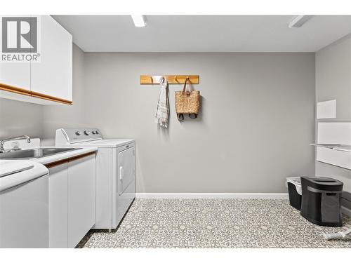 2934 Juniper Crescent, Sorrento, BC 