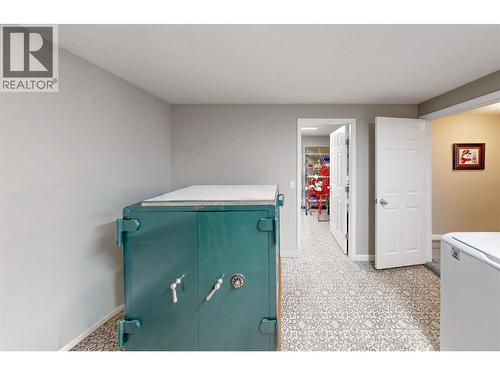 safe stays with home - 2934 Juniper Crescent, Sorrento, BC 