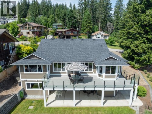 2934 Juniper Crescent, Sorrento, BC - Outdoor With Body Of Water With View