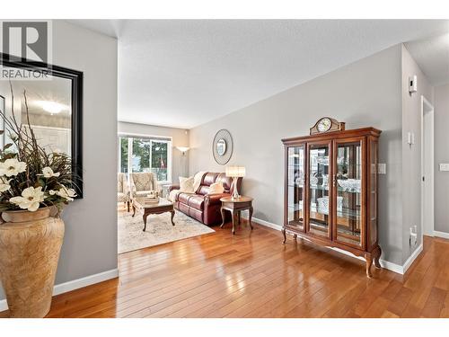 2934 Juniper Crescent, Sorrento, BC 