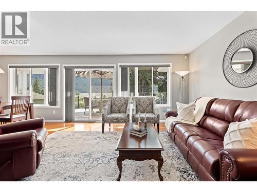2934 Juniper Crescent, Sorrento, BC 