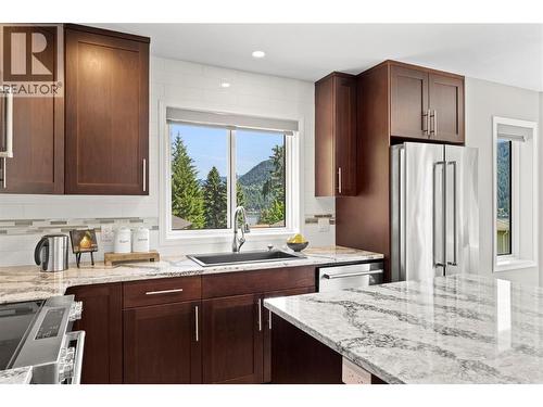 2934 Juniper Crescent, Sorrento, BC 