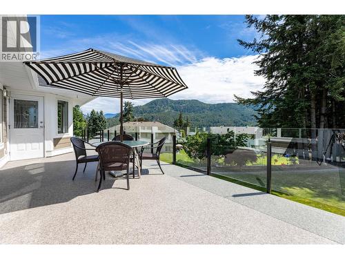 2934 Juniper Crescent, Sorrento, BC 