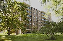 504 - 135 ALLAN STREET Oakville, ON L6J 3N4