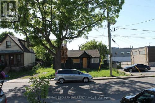 127 Robins Avenue, Hamilton, ON 