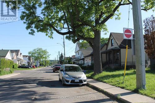 127 Robins Avenue, Hamilton, ON 