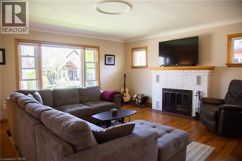 42 Hawthorne Avenue, Simcoe, ON - Indoor Photo Showing Living Room With Fireplace