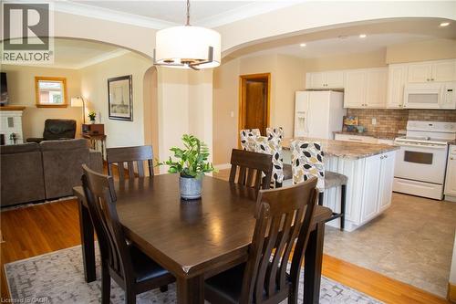 42 Hawthorne Avenue, Simcoe, ON - Indoor Photo Showing Dining Room