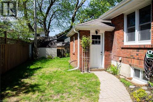 42 Hawthorne Avenue, Simcoe, ON - Outdoor With Exterior