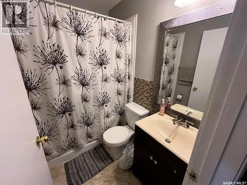 206 3Rd Avenue W, Canora, SK 