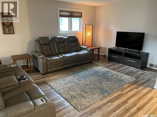 206 3Rd Avenue W, Canora, SK 
