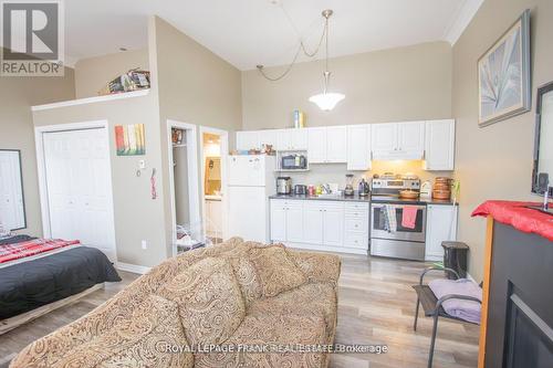 49 Main Street, Kawartha Lakes (Bobcaygeon), ON 