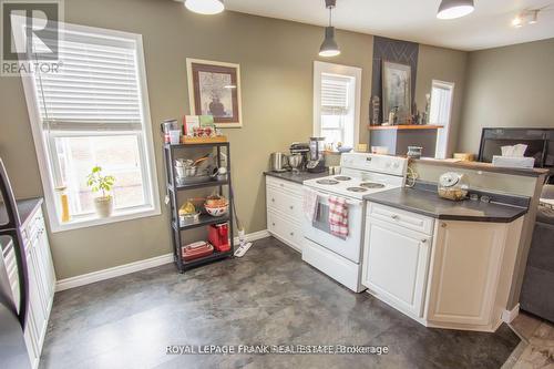 49 Main Street, Kawartha Lakes (Bobcaygeon), ON 