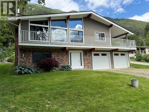 723 Highway 3A Highway  Nelson, BC V1L 6M4
