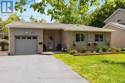 49 NOAM DRIVE Barrie, ON L4N 4N4