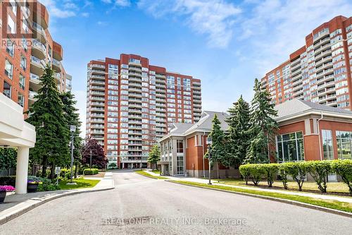 1612 - 410 MCLEVIN AVENUE  Toronto, ON M1B 5J5