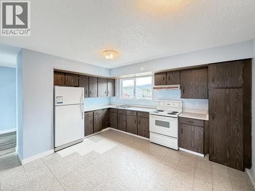 18-20 Harper Street, Faro, YT 