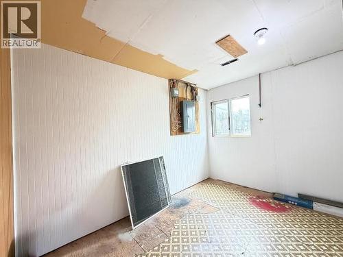 18-20 Harper Street, Faro, YT 