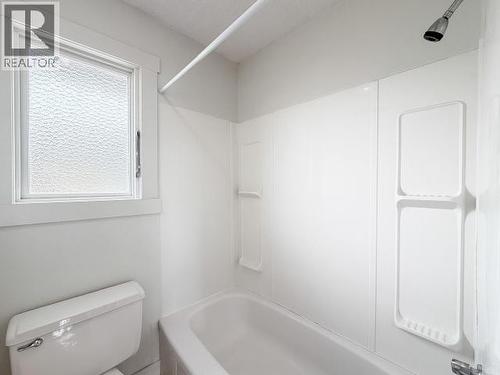 18-20 Harper Street, Faro, YT 