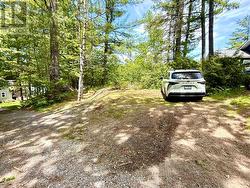 Another car can go behind this one and one to side - 