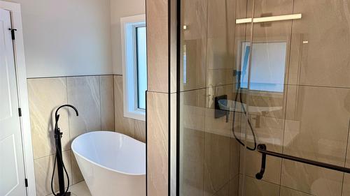 5072 Berland Bend, Windermere, BC 