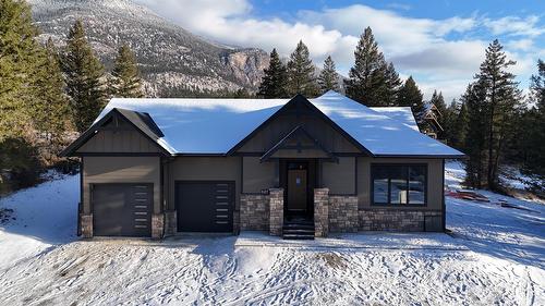 5072 Berland Bend, Windermere, BC 