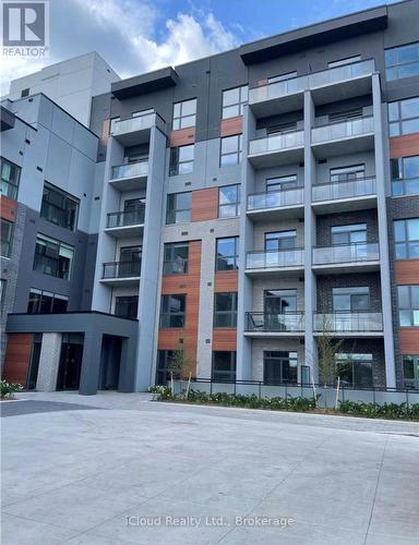 325 - 95 DUNDAS STREET  Oakville, ON L6M 5N4