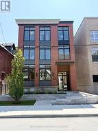 2 - 58 FLORENCE STREET Ottawa, ON K2P 0W7