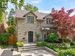 25 KINGSGARDEN ROAD Toronto, ON M8X 1S7
