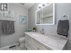 4-piece bath - main level - 