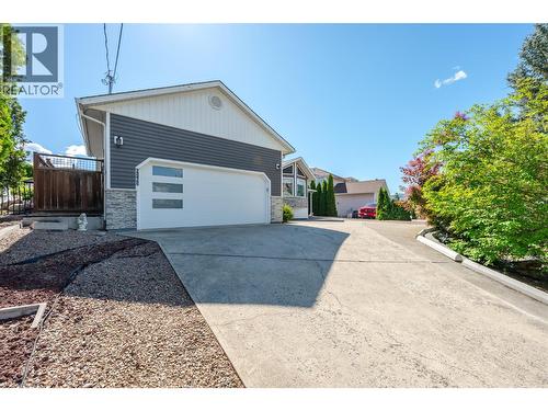 6763 Meadows Drive, Oliver, BC - Outdoor