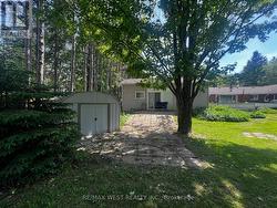 GARAGE - 16632 YORK DURHAM LINE Whitchurch-Stouffville, ON L4A 3L8