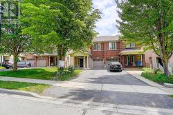 969 OAKTREE CRESCENT Newmarket, ON L3X 2Z2