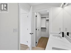 Master Ensuite - 