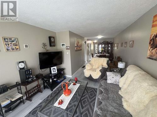 14 Albert St, Elliot Lake, ON 