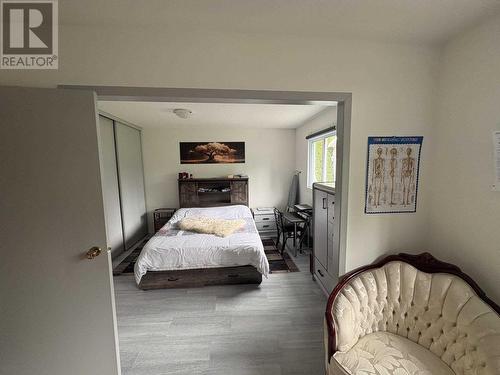 14 Albert St, Elliot Lake, ON 