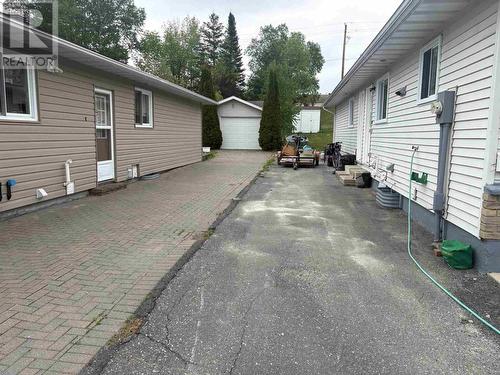 14 Albert St, Elliot Lake, ON 