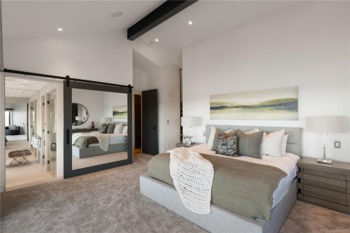 121 Denison Rd, Oak Bay, BC 