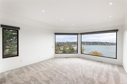 121 Denison Rd, Oak Bay, BC 