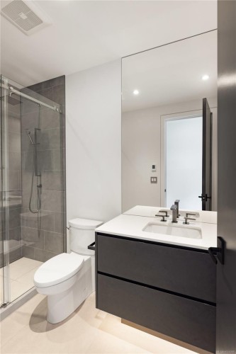 121 Denison Rd, Oak Bay, BC 