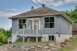 13520 Roundup Dr Ladysmith, BC V9G 1H4