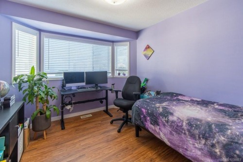 749 Marchmont Rd, Duncan, BC 