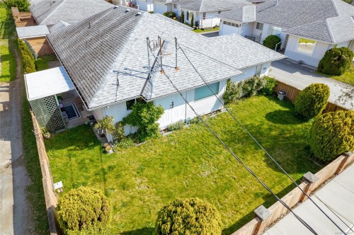 749 Marchmont Rd, Duncan, BC 