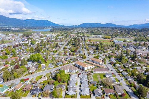 749 Marchmont Rd, Duncan, BC 