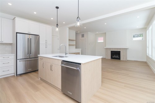 2172 Bellflower Dr, Langford, BC 