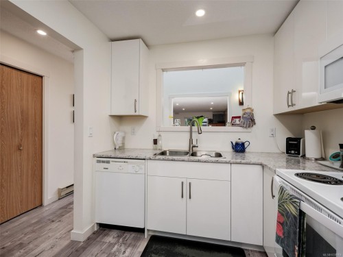 #65-4125 Interurban Rd, Saanich, BC 