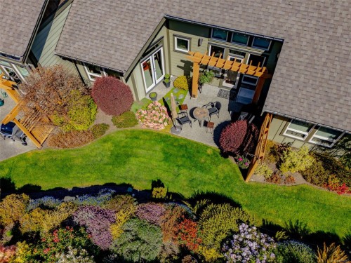 #102-5418 Jacobs Lane, Nanaimo, BC 