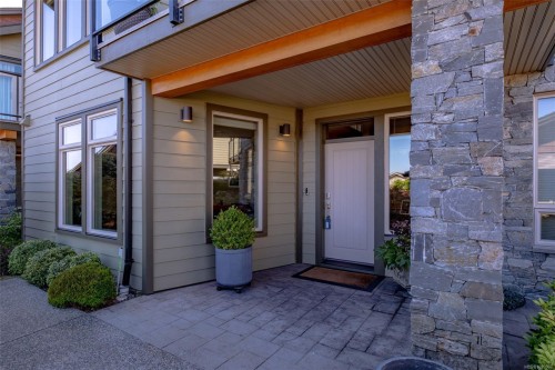 #102-5418 Jacobs Lane, Nanaimo, BC 