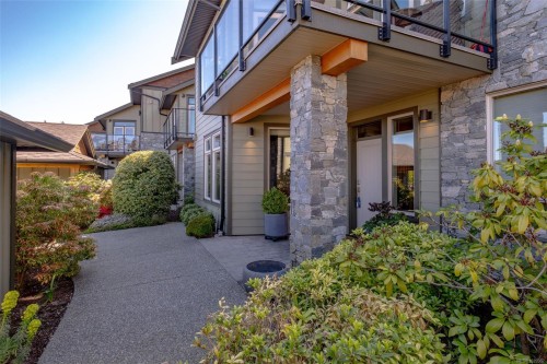 #102-5418 Jacobs Lane, Nanaimo, BC 