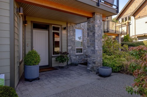 #102-5418 Jacobs Lane, Nanaimo, BC 